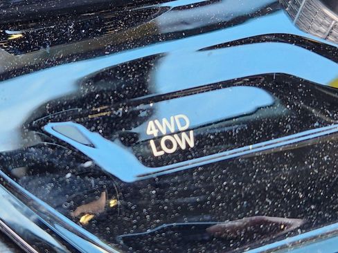 New 2024 Jeep Grand Wagoneer Series III w/ HD Trailer Tow Package image 29