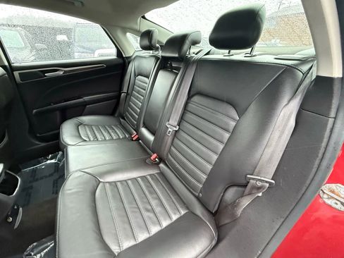 Used 2013 Ford Fusion SE image 24