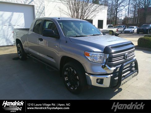 Used 2014 Toyota Tundra SR5 w/ SR5 Upgrade Package image 1