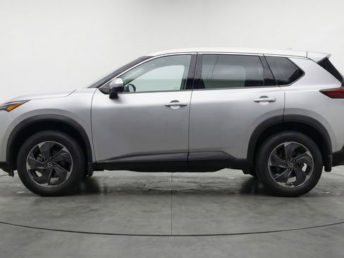 Used 2025 Nissan Rogue SV AWD/4WD image 5