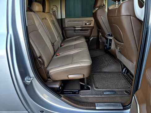 Used 2024 RAM 3500 Limited w/ Safety Group image 39