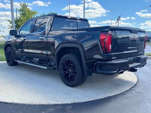 Used 2022 GMC Sierra 1500 Denali w/ Driver Alert Package II AWD/4WD image 4
