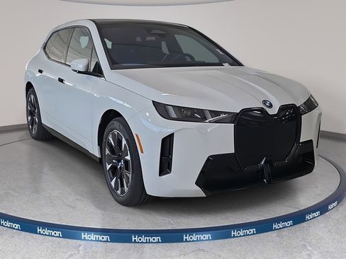 New 2026 BMW iX xDrive60 w/ M Sport Package image 3