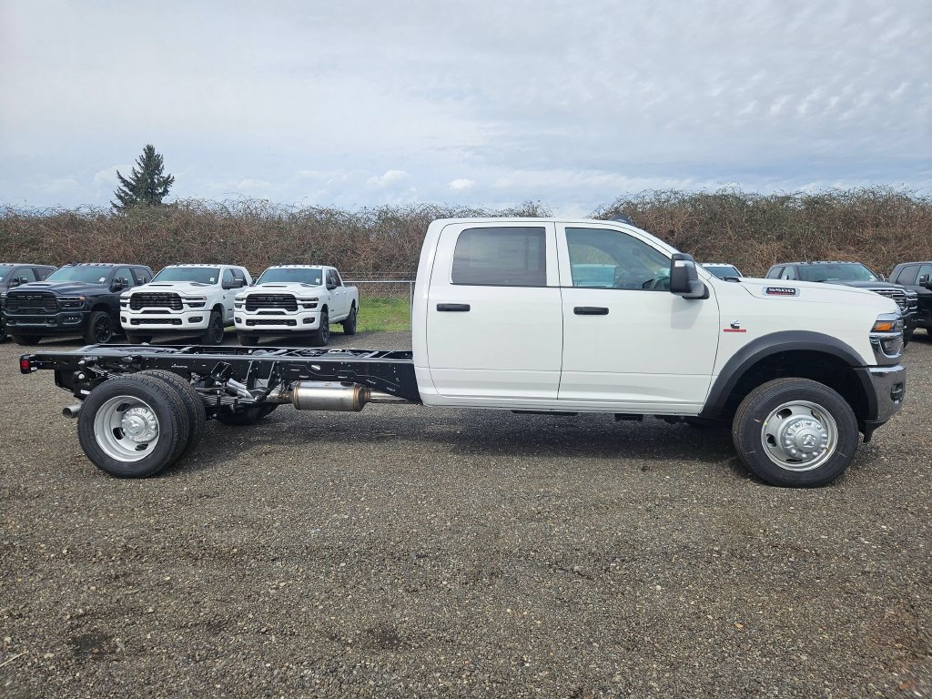 New 2026 RAM 5500 Tradesman AWD/4WD image 8