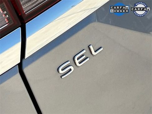 Used 2025 Volkswagen Atlas SEL Premium R-Line image 11