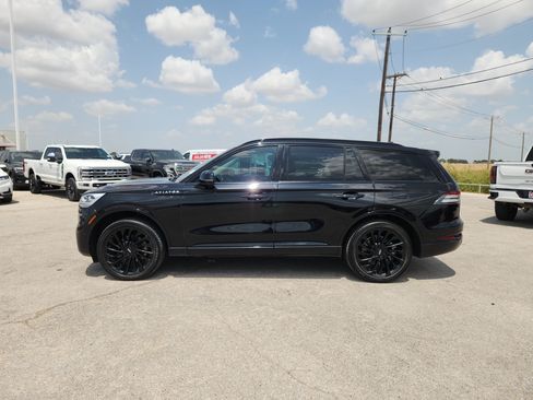 Used 2022 Lincoln Aviator Reserve w/ Equipment Group 201A AWD/4WD image 4