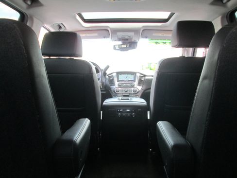 Used 2018 Chevrolet Tahoe LT w/ Z71 Midnight Edition AWD/4WD image 11