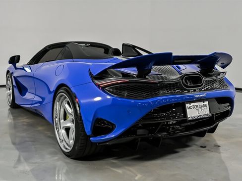 Used 2024 McLaren 750S Spider RWD image 10