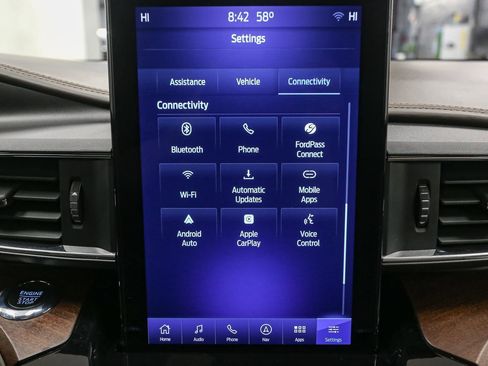 Used 2022 Ford Explorer King Ranch image 28