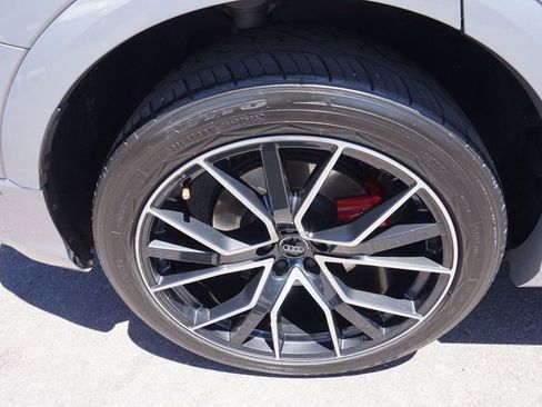 Used 2019 Audi Q8 Premium Plus w/ Premium Plus AWD/4WD image 16