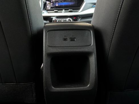 Used 2025 Chevrolet Trax LT w/ LT Convenience Package FWD image 13
