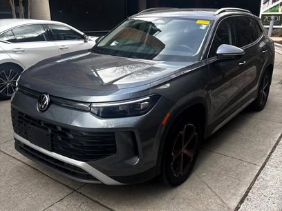 Used 2025 Volkswagen Tiguan SE