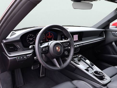 Certified 2025 Porsche 911 Carrera RWD image 4