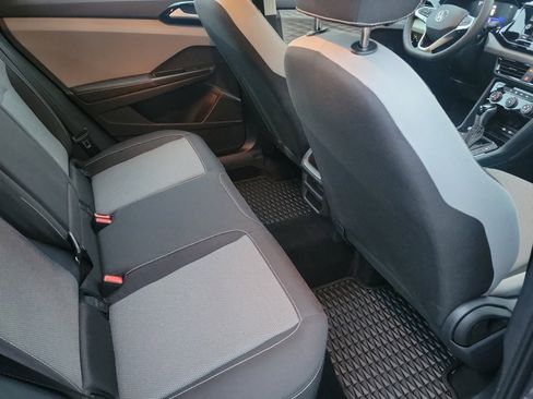 Certified 2024 Volkswagen Taos S image 33