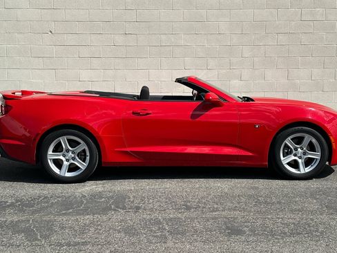 Used 2023 Chevrolet Camaro LT RWD image 3