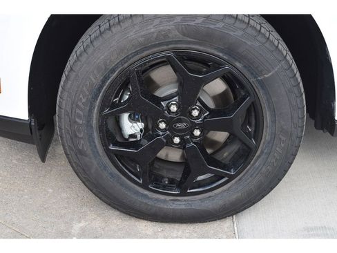 New 2025 Ford Maverick XLT w/ XLT Luxury Package image 3