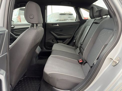 Used 2025 Volkswagen Jetta Sport image 9