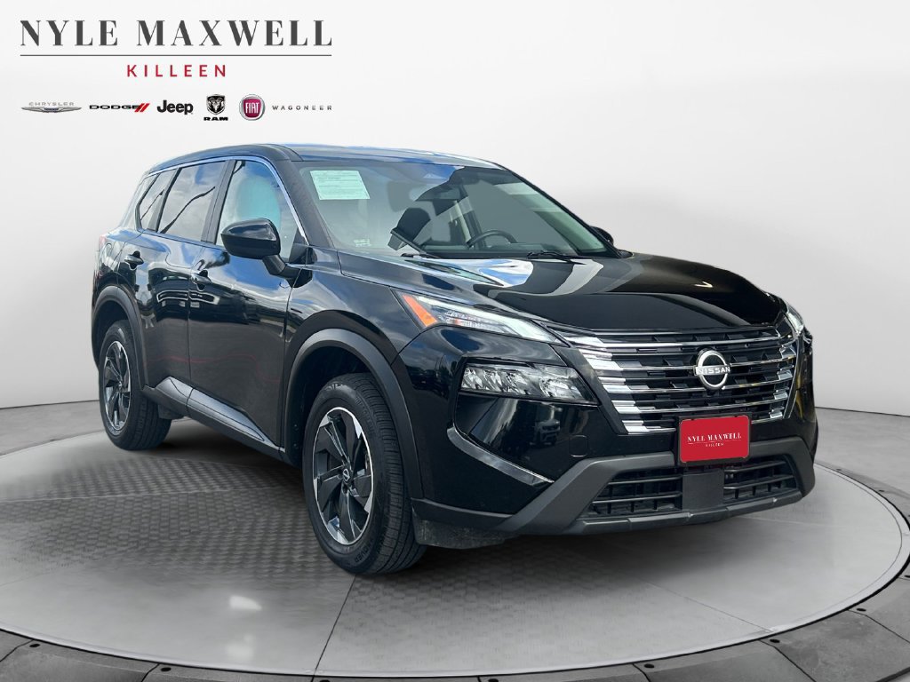 Used 2025 Nissan Rogue SV FWD image 2