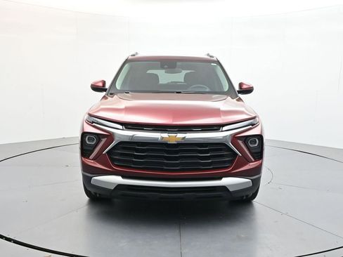 Used 2025 Chevrolet TrailBlazer LT FWD image 2