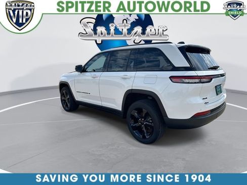 Used 2024 Jeep Grand Cherokee Altitude AWD/4WD image 7