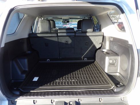 Used 2013 Toyota 4Runner SR5 image 6