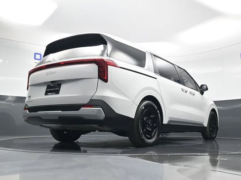Certified 2025 Kia Carnival image 45