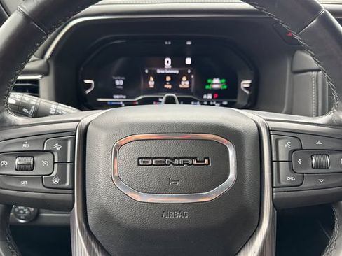 Used 2023 GMC Yukon Denali Ultimate AWD/4WD image 37