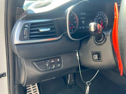 Used 2021 Genesis G70 3.3T w/ Sport Package image 13