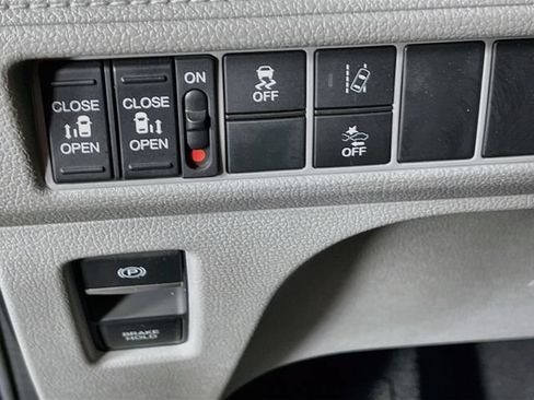 Used 2020 Honda Odyssey EX image 11