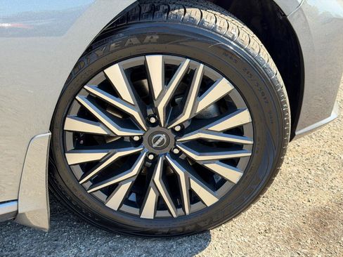 Used 2024 Nissan Altima 2.5 SV FWD image 88
