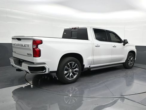 Used 2020 Chevrolet Silverado 1500 High Country w/ Technology Package image 5