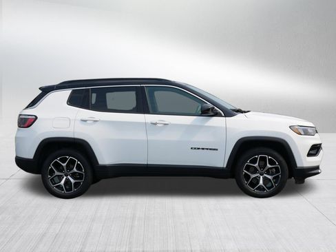 Used 2025 Jeep Compass Limited AWD/4WD image 6
