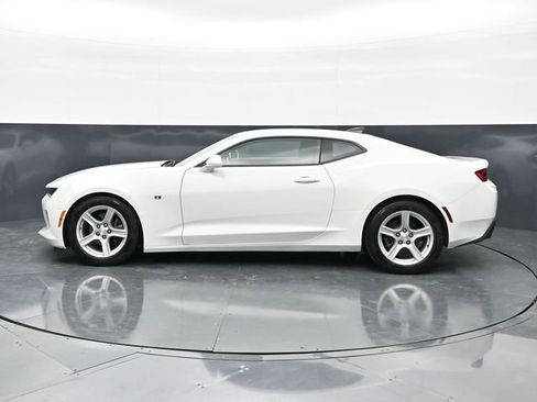Used 2017 Chevrolet Camaro LT w/ Technology Package image 4