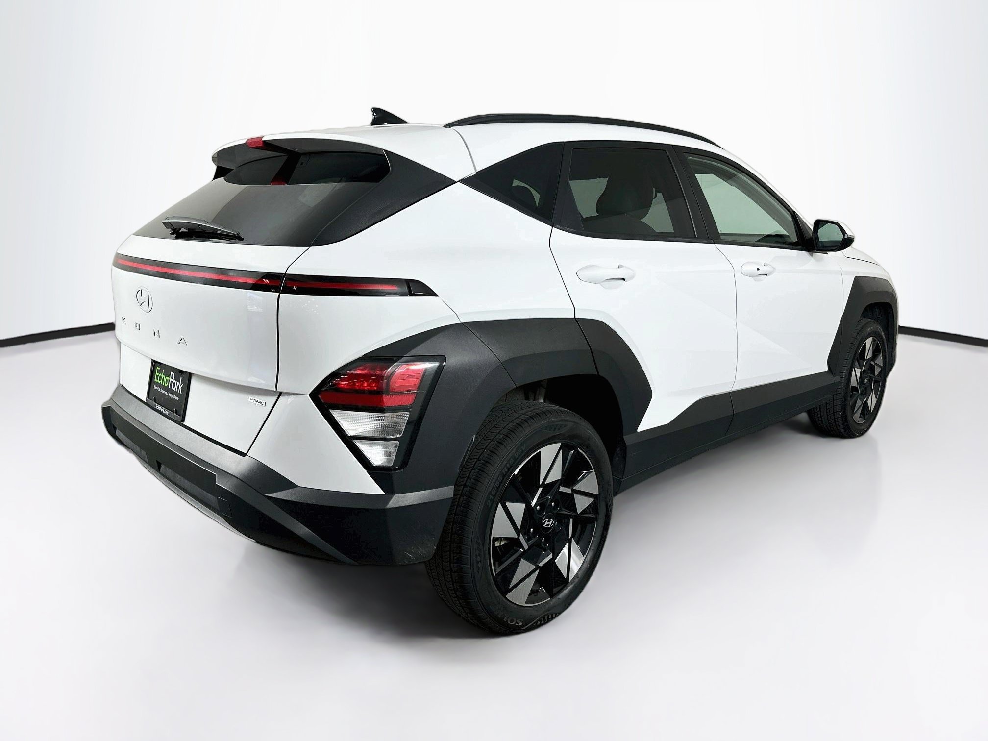 Used 2025 Hyundai Kona SEL AWD/4WD image 9