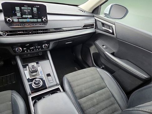 Used 2024 Mitsubishi Outlander FWD image 15