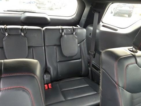 Used 2025 Ford Explorer ST-Line image 29