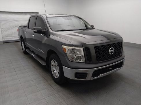 Used 2019 Nissan Titan SV RWD image 13