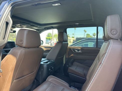 Used 2023 Chevrolet Suburban High Country image 8