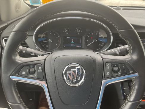 Used 2022 Buick Encore Preferred image 6