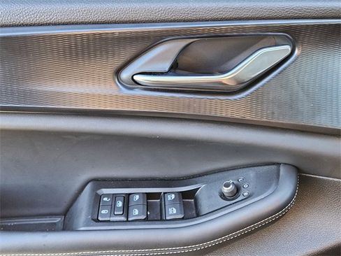 Used 2025 Jeep Grand Cherokee Laredo image 29