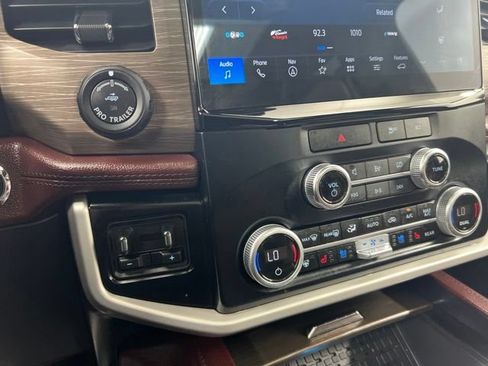 Used 2023 Ford Expedition Limited AWD/4WD image 22