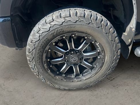 Used 2020 Toyota Tundra SR5 AWD/4WD image 9