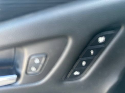 Used 2019 Buick Envision Essence AWD/4WD image 9