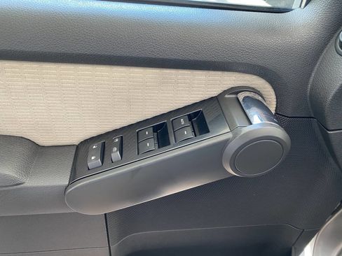 Used 2008 Ford Explorer XLT image 26