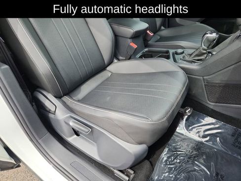 Used 2022 Volkswagen Tiguan SE w/ Panoramic Sunroof Package AWD/4WD image 25