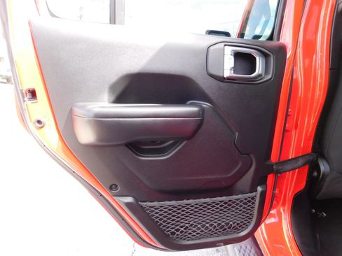 Used 2020 Jeep Gladiator Sport w/ Quick Order Package 24S image 13