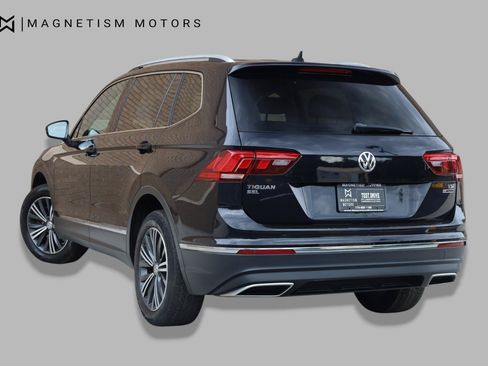 Used 2018 Volkswagen Tiguan SEL AWD/4WD image 5