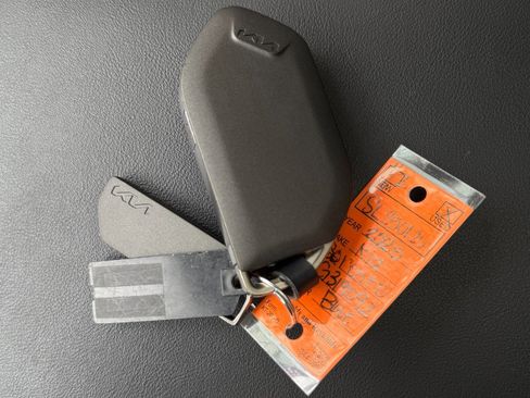 Certified 2025 Kia Sorento EX w/ Panoramic Sunroof Package image 47