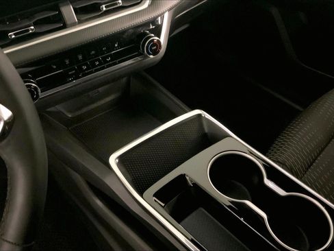 Used 2025 Chevrolet Equinox LT image 17