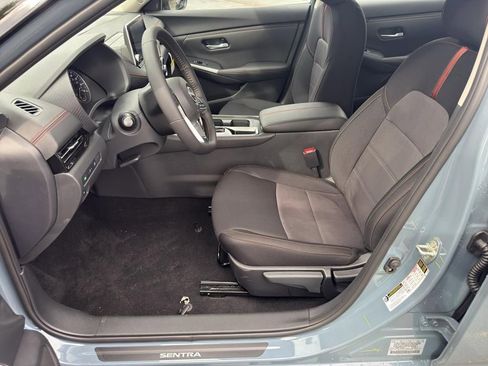 New 2025 Nissan Sentra SR image 16